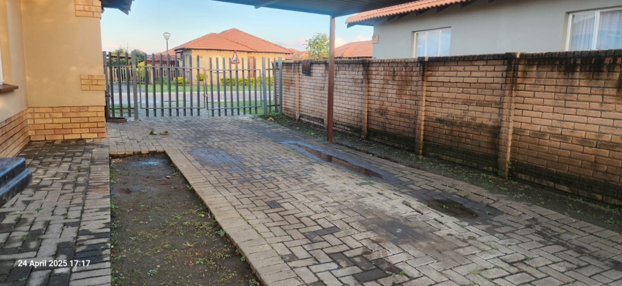 3 Bedroom Property for Sale in Waterkloof Hill Estate North West